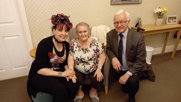 Martin Vickers MP visits Clarendon Hall Care Home for UK Parliament Week